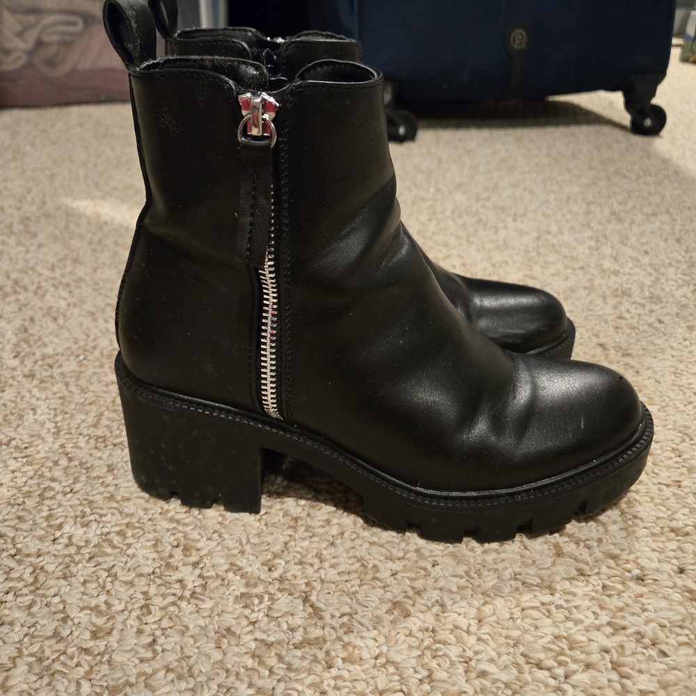 Steve Madden Black Ankle Boots